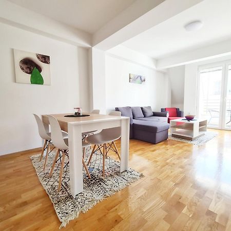 Smart Apartments Skopje Bagian luar foto